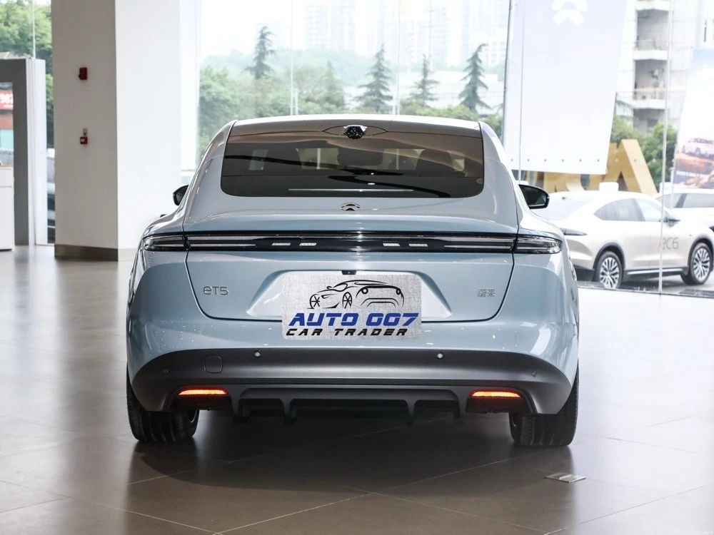 Nio ET5 features